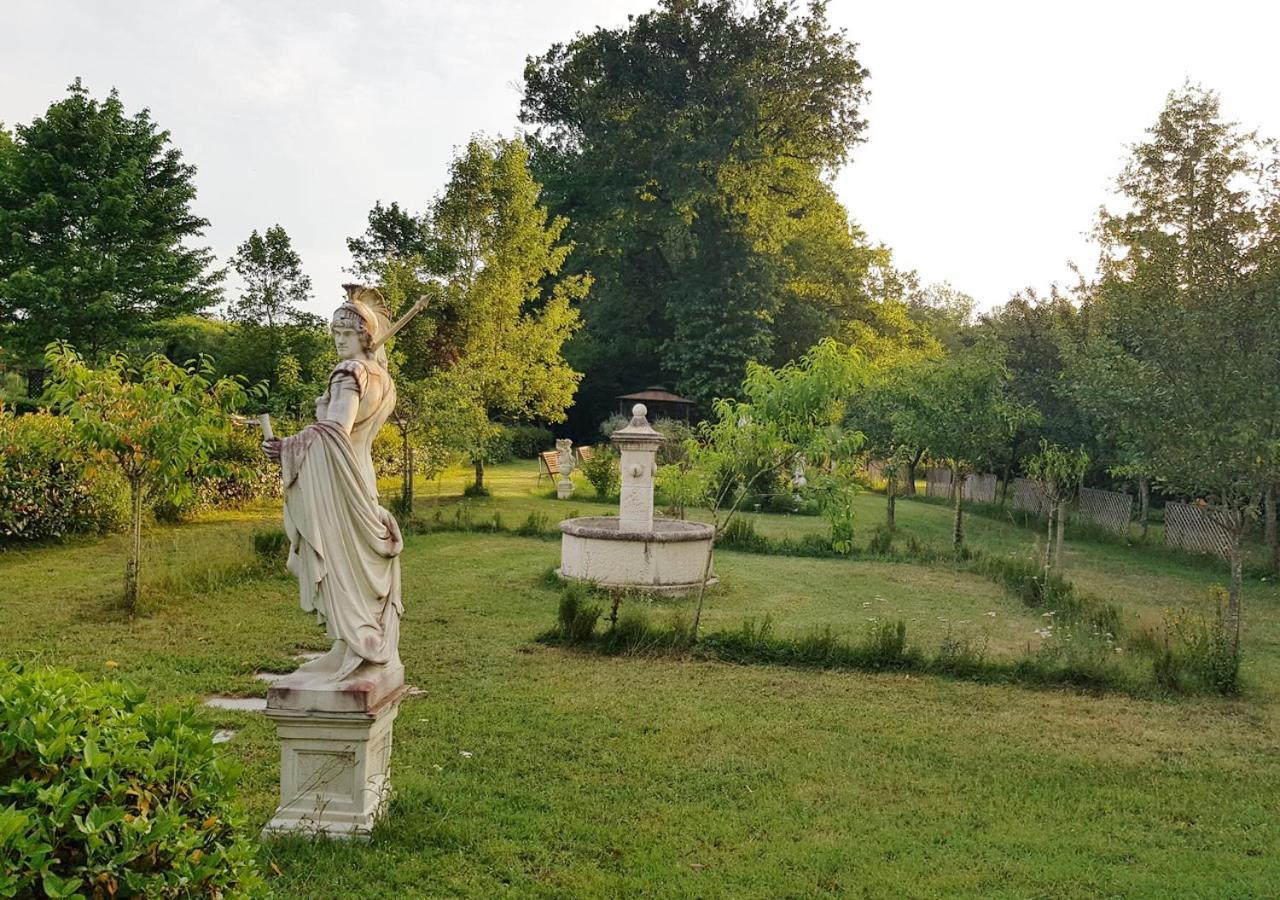 Chateau Des Perichons Poncins Екстериор снимка